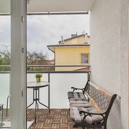 Wola Park Spacious With Balcony & Parking By Solarento *