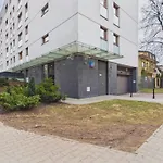 شقة Wola Park Spacious With Balcony & Parking By Solarento