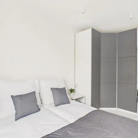 Apartamento Wola Park Spacious With Balcony & Parking By Solarento Varsóvia