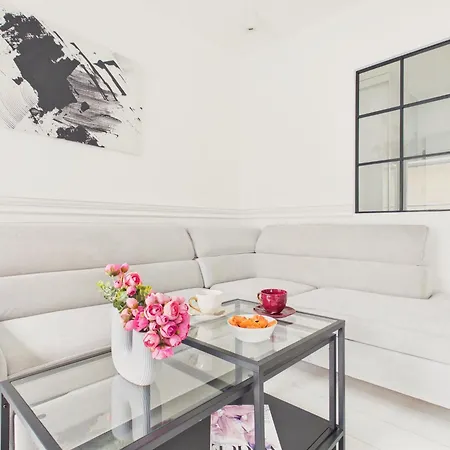 Apartment Wola Park Spacious With Balcony & Parking By Solarento Warschau
